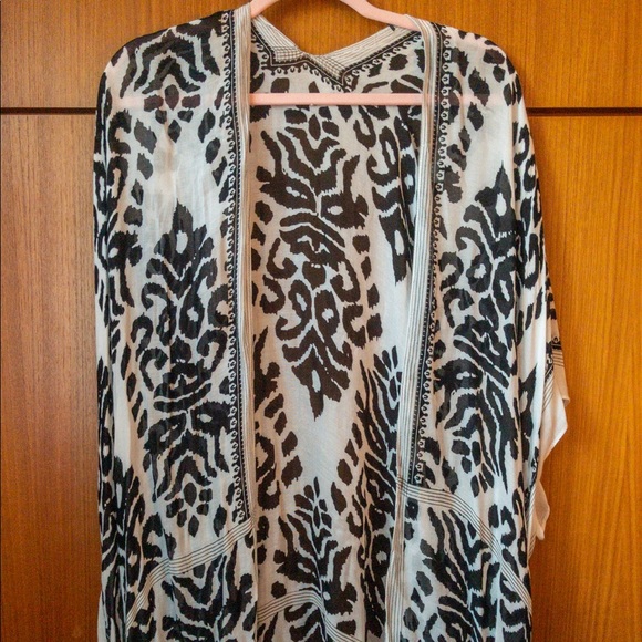 Other - Black and White Kimono